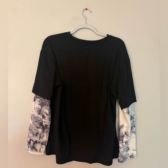 Shein Graphic Tee - Picture 4 of 4